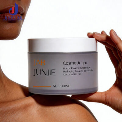 इको-फ्रेंडली फेस आई बॉडी स्किन क्रीम पैकेजिंग जार 50 ग्राम - 250 ग्राम कस्टम खाली फ्रॉस्टेड पर्पल ब्लू पिंक कॉस्मेटिक प्लास्टिक क्रीम जार